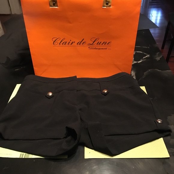 Shorts - Picture 1 of 8